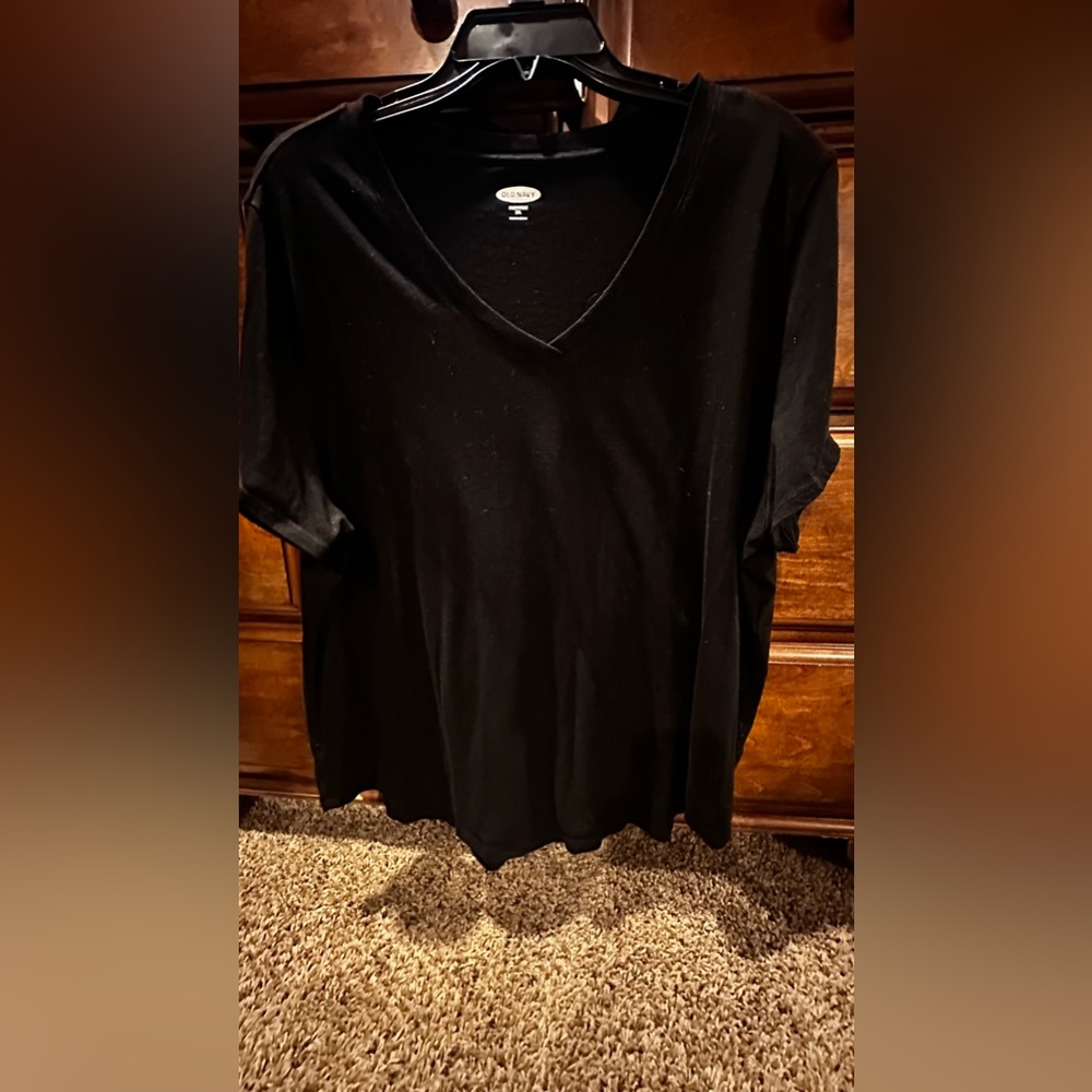 Black v neck t shirt